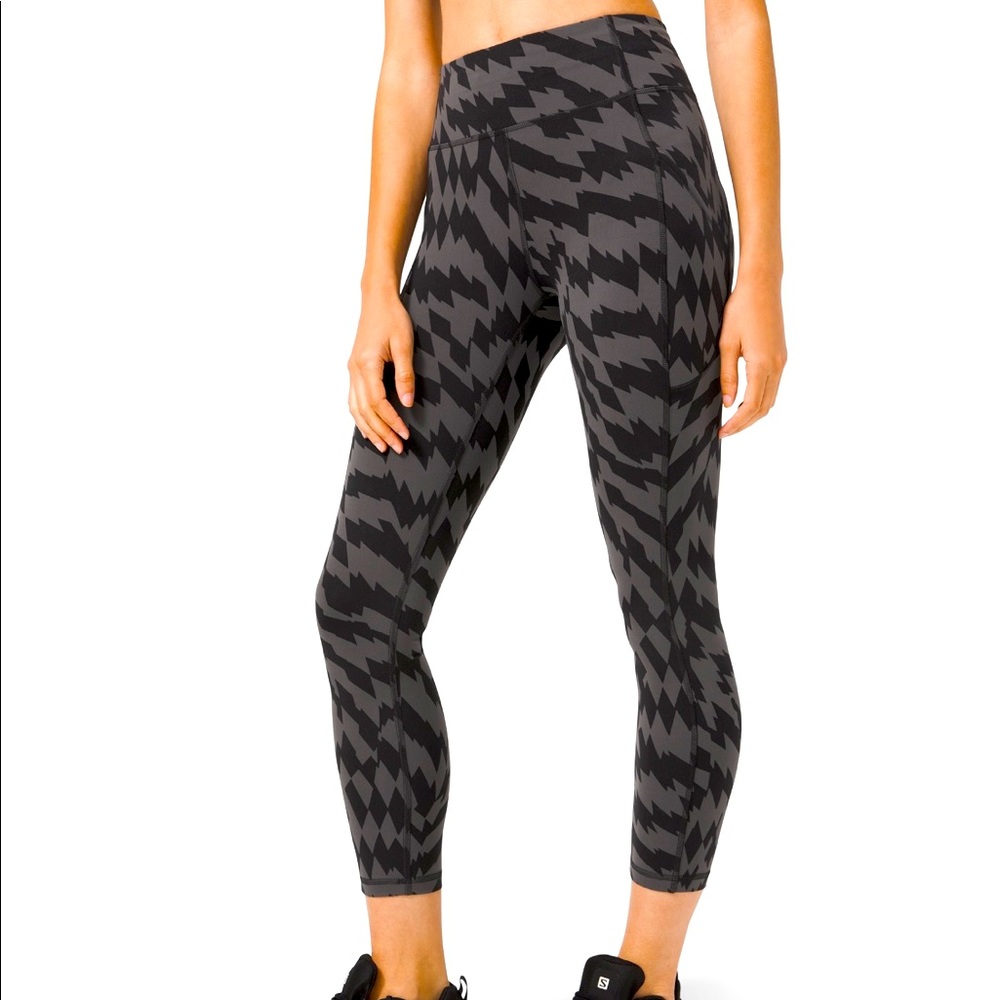 Lululemon Invigorate Crop 23” size 4